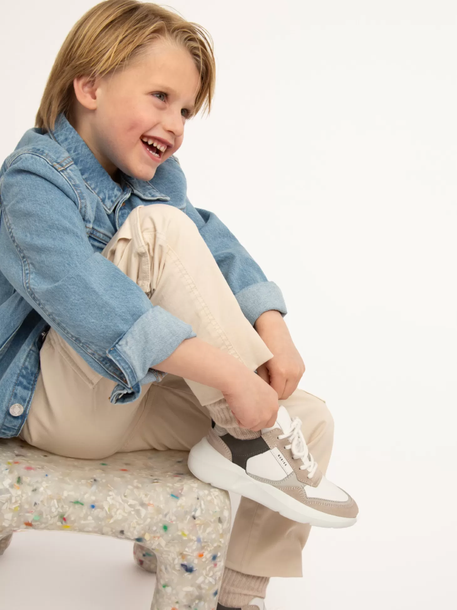 Nubikk Roque Road Wave JR Wit Grijze Sneakers Voor Kids- Schoenen | Bekijk alles